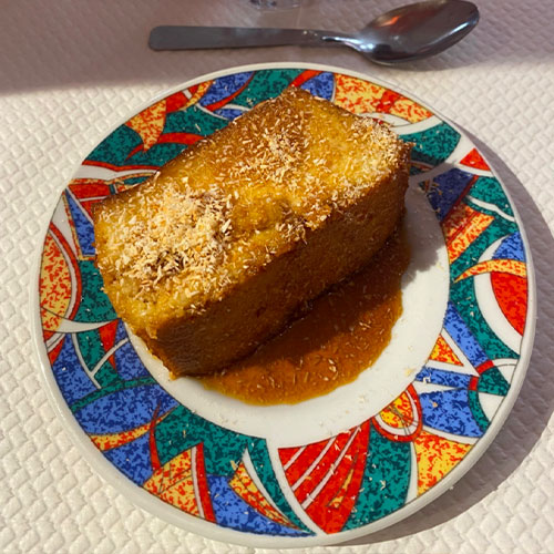 Photo d'une assiette de Flan coco pour le nouvel an chinois à La Constance, Maison de retraite dans le 12e à Marseille