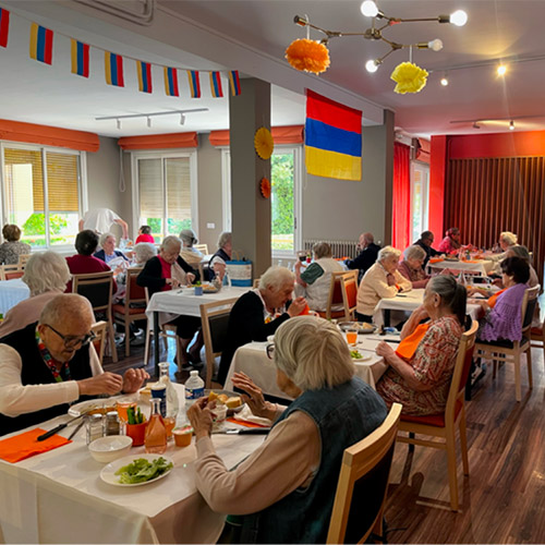 Photo de la Salle à manger de la résidence seniors à Marseille La Constance le jour de l'animation Arménie