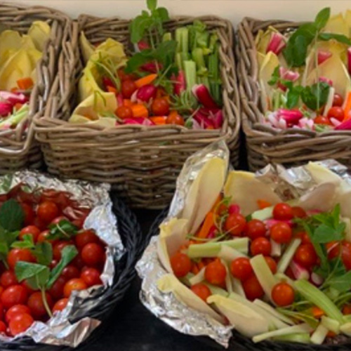 Photo de paniers légumes servis lors de la fête de l'été à La Constance, résidence seniors à Marseille 12e